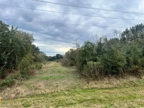14000 Tx-65 Stowell TX 77665