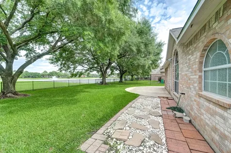 10103 Cottonwood Canyon Drive Houston TX 77095
