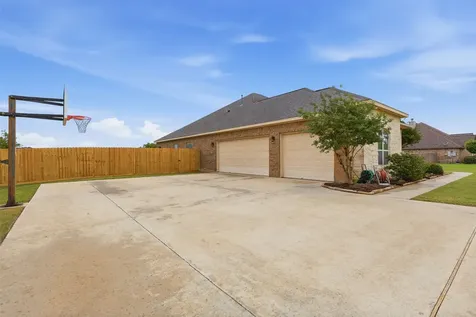 5111 Landon Lane Baytown TX 77523