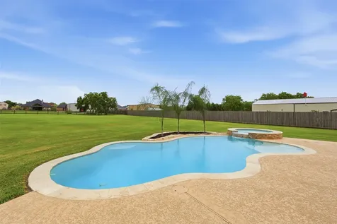 5111 Landon Lane Baytown TX 77523