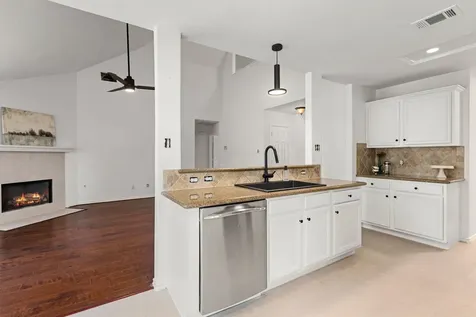 3022 Glenthorpe Lane Katy TX 77494