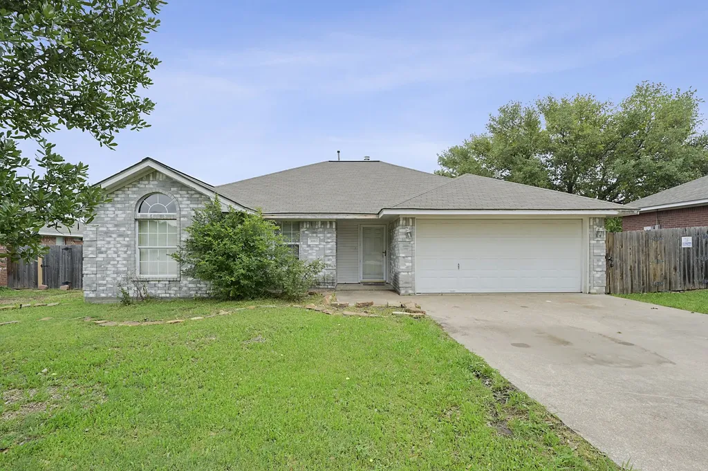 3983 Tiffany Trail College Station TX 77845