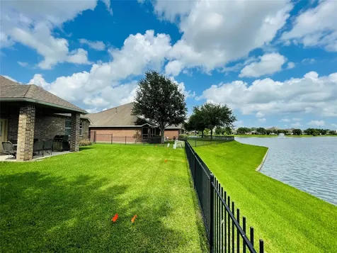 25915 S Lakefair Drive Richmond TX 77406