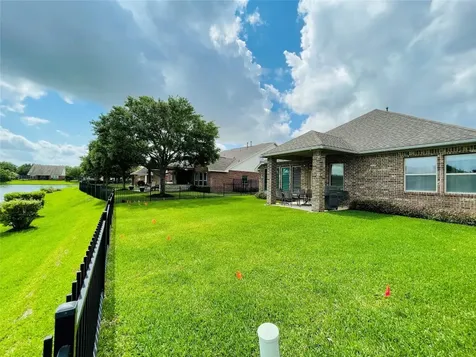 25915 S Lakefair Drive Richmond TX 77406