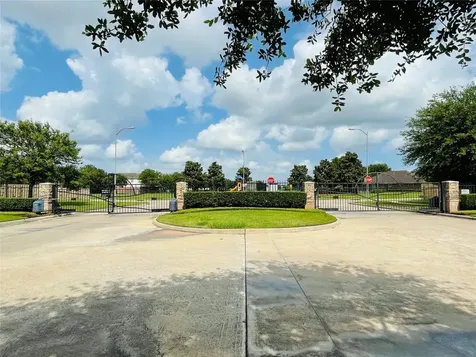 25915 S Lakefair Drive Richmond TX 77406