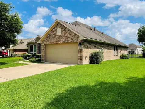 25915 S Lakefair Drive Richmond TX 77406
