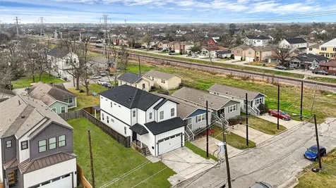 3513 Omega Street Houston TX 77022