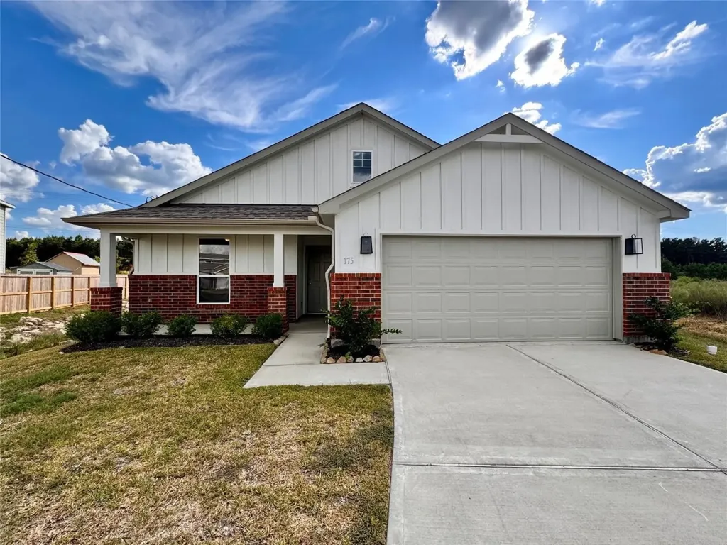 175 Road 51030 Cleveland TX 77327