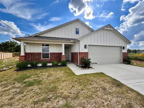 175 Road 51030 Cleveland TX 77327