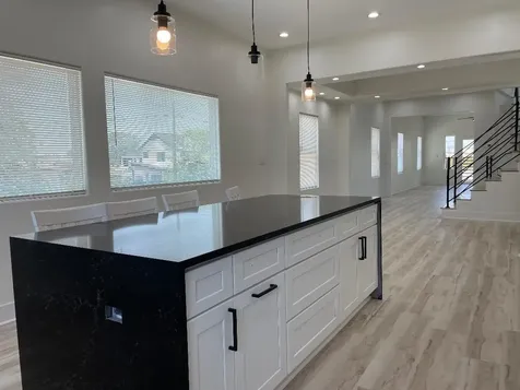 201 E 37th Street Houston TX 77018