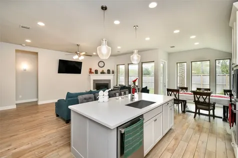 5042 Albany Shores Lane Fulshear TX 77441