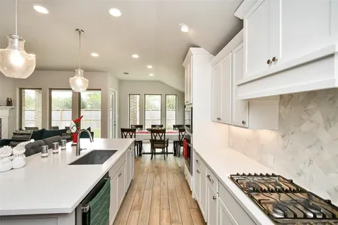 5042 Albany Shores Lane Fulshear TX 77441