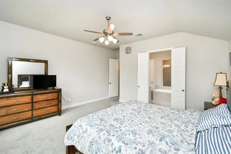 5042 Albany Shores Lane Fulshear TX 77441