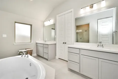 5042 Albany Shores Lane Fulshear TX 77441