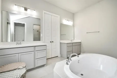 5042 Albany Shores Lane Fulshear TX 77441