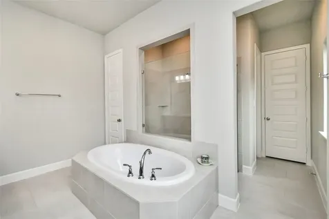 5042 Albany Shores Lane Fulshear TX 77441
