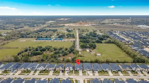 5042 Albany Shores Lane Fulshear TX 77441