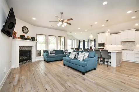 5042 Albany Shores Lane Fulshear TX 77441