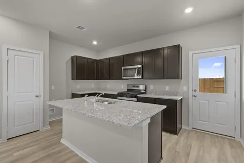 2910 Rockwood Drive Rosharon TX 77583