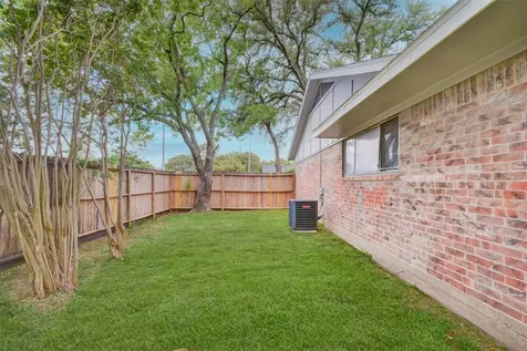 7927 Pella Drive Houston TX 77036