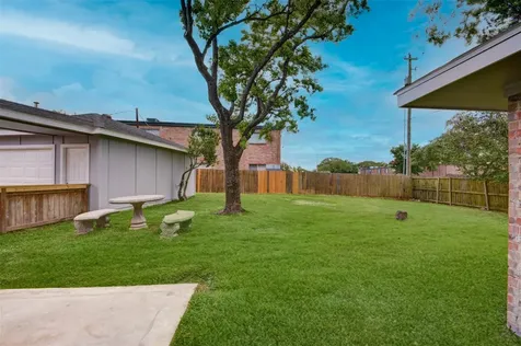 7927 Pella Drive Houston TX 77036