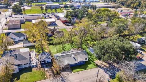 811 W Calhoun Street Livingston TX 77351