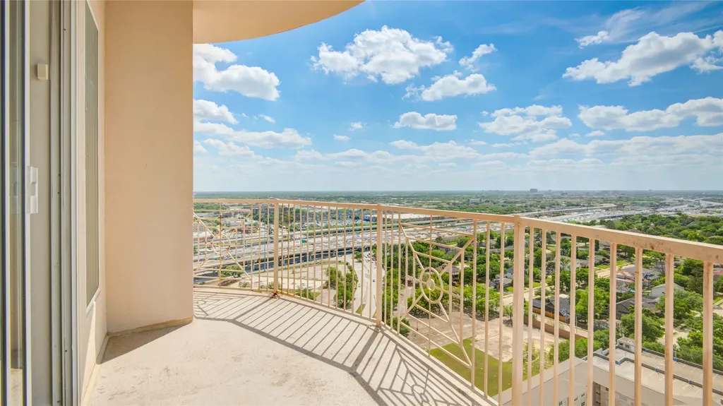 3505 Sage Road 2402 Houston TX 77056