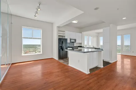 3505 Sage Road 2402 Houston TX 77056