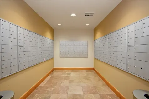3505 Sage Road 2402 Houston TX 77056