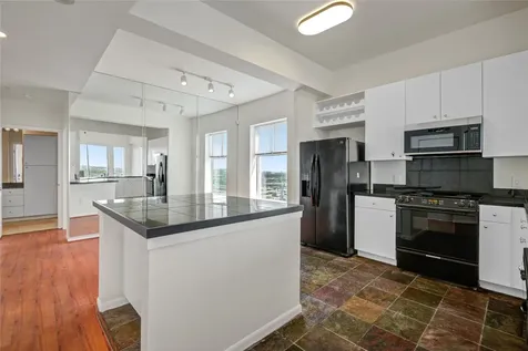 3505 Sage Road 2402 Houston TX 77056