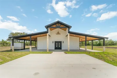 4864 County Road 182 Off Alvin TX 77511