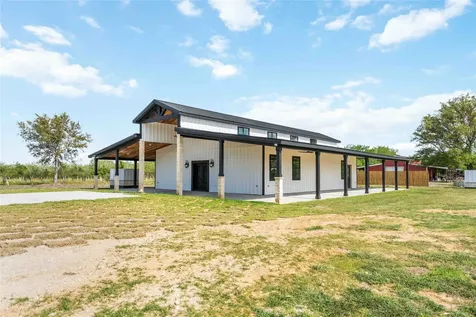 4864 County Road 182 Off Alvin TX 77511