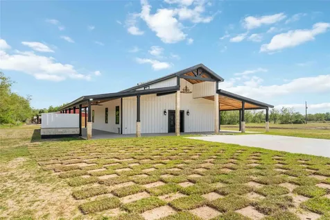4864 County Road 182 Off Alvin TX 77511