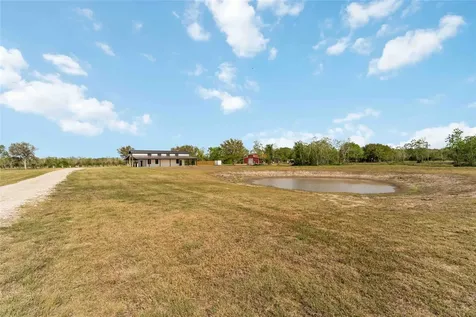 4864 County Road 182 Off Alvin TX 77511