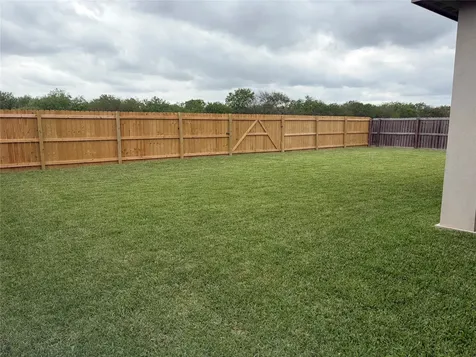 9488 S Queen Palm Brownsville TX 78566
