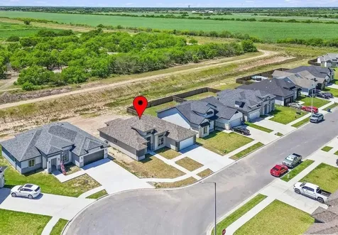 9488 S Queen Palm Brownsville TX 78566