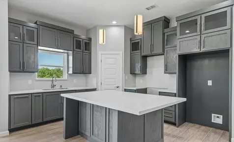 9488 S Queen Palm Brownsville TX 78566