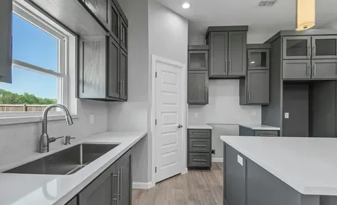 9488 S Queen Palm Brownsville TX 78566