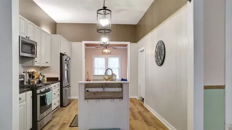 204 S Valley Street Cuero TX 77954