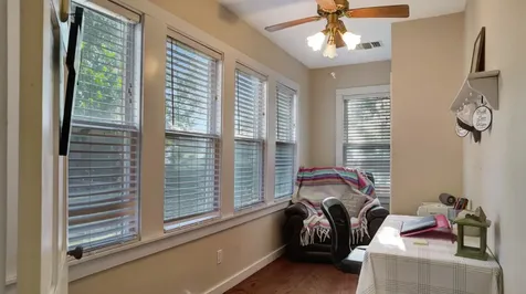 204 S Valley Street Cuero TX 77954