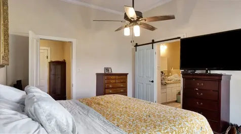 204 S Valley Street Cuero TX 77954