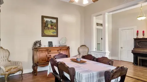 204 S Valley Street Cuero TX 77954