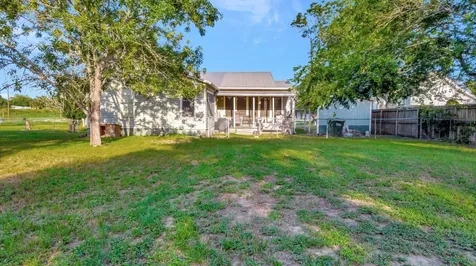 204 S Valley Street Cuero TX 77954