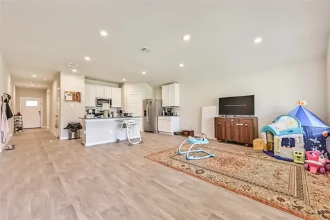 136 Little Spring Court Anahuac TX 77514