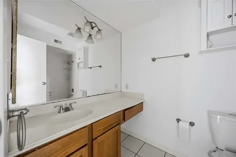 6201 Beverlyhill Street 30 Houston TX 77057