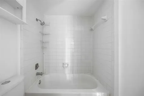 6201 Beverlyhill Street 30 Houston TX 77057