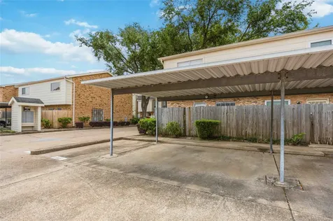 6201 Beverlyhill Street 30 Houston TX 77057