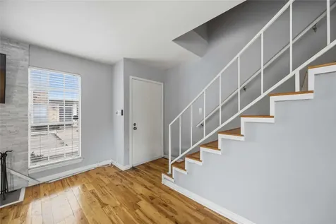 6201 Beverlyhill Street 30 Houston TX 77057
