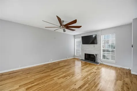 6201 Beverlyhill Street 30 Houston TX 77057