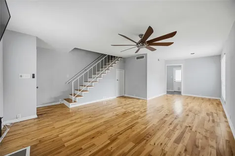 6201 Beverlyhill Street 30 Houston TX 77057